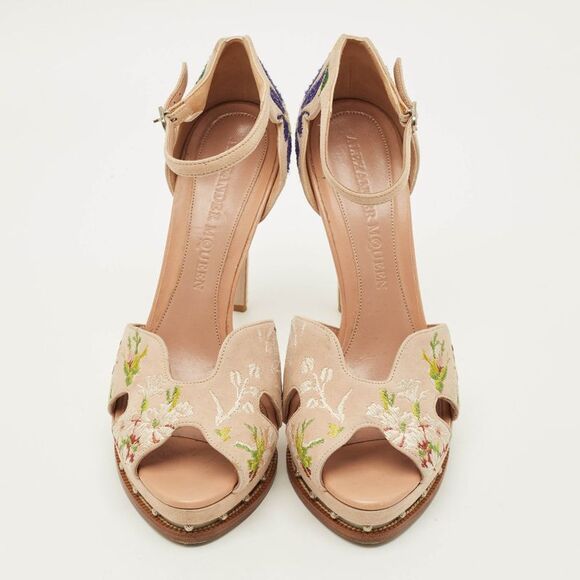 Alexander Mcqueen Size 39 Beige Suede Ankle Strap Sandals - Picture 3 of 7